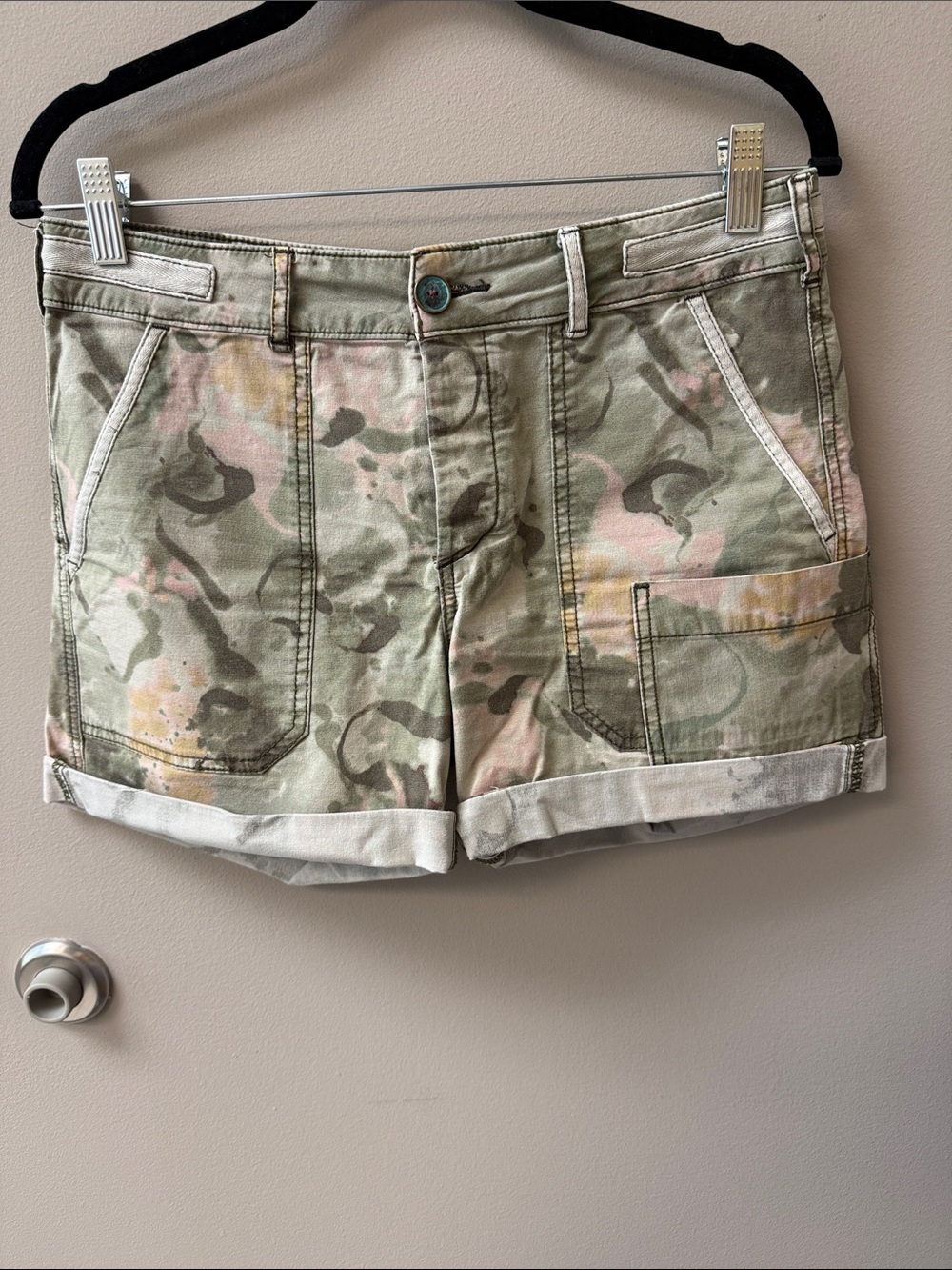Hei Hei Anthropologie The Wanderer Camo Modern Utility Shorts - Sz 27